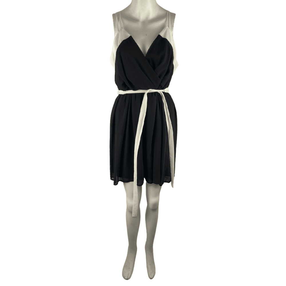 Tea & Cup women's black and white dress size L